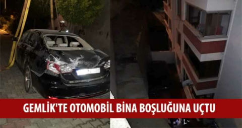 Gemlik'te otomobil bina boşluğuna uçtu