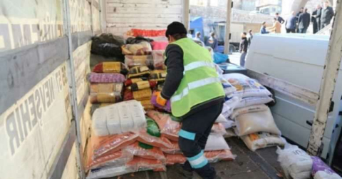 Yardımlardan çıkan çocuk notları ağlattı