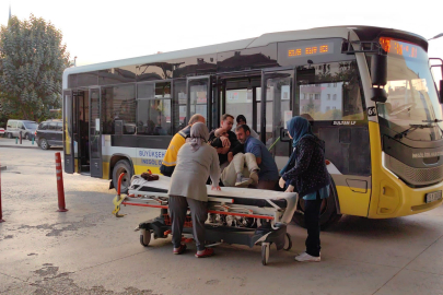 Halk otobüsünde fenalaştı!Kahraman şoför hastaneye götürdü