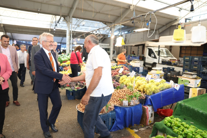 Başkan Erdem vatandaşların sıkıntılarını tek tek dinledi