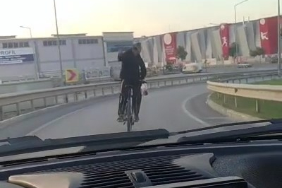 Burası sirk değil Bursa trafiği! Ters yönde giden sürücü kamereda