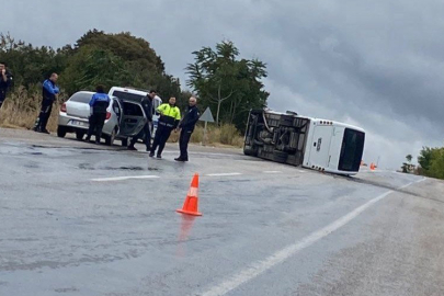 Minibüs devrildi 7'si polis 10 kişi yaralandı!