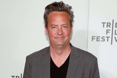 Friends Dizisinin Unutulmaz Oyuncusu Matthew Perry Hayatını Kaybetti