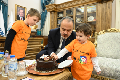 Özel konuklar Alinur Aktaş’ın makamında