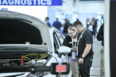 Otomotiv sektöründe dev buluşma! BTSO üyeleri AAPEX Fuarı'nda