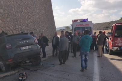 Cip ile tır kafa kafaya çarpıştı: 1 ölü