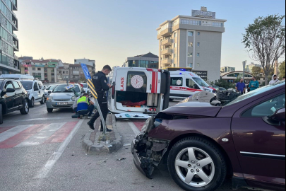 Ambulans kazası: 1’i sağlık personeli 3 yaralI