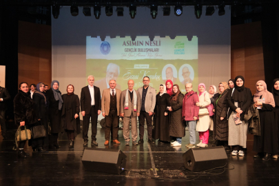 Usta şairler,  üstad Asım'ın Nesli vefa gecesinde buluştu