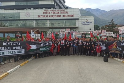 Sağlık çalışanları İsrail’in soykırımını protesto etti