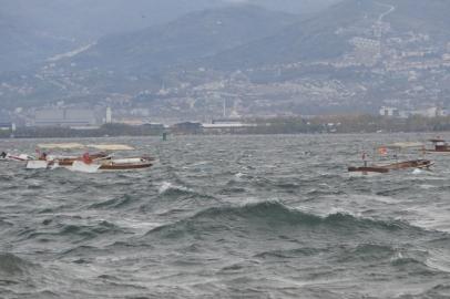 Kocaeli’de fırtına: 7 balıkçı teknesi battı