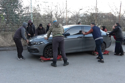 Hatalı park edilen araçlar için üretildi!  Otomobillere pazarcı esnafından çözüm