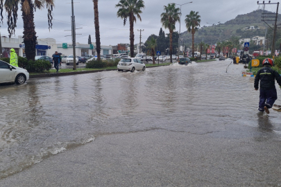 Yollar göle döndü