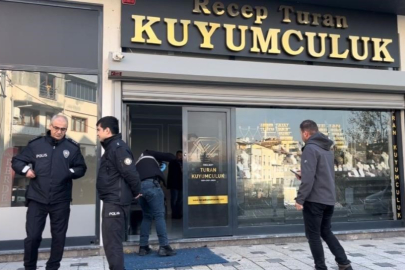 Saniyeler içerisinde kuyumcuyu soydu! Kar maskeli hırsız operasyonla kıskıvrak yakalandı