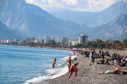 Antalya'da Aralık ayında deniz keyfi