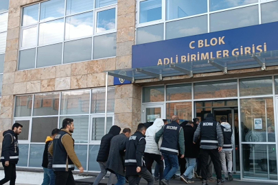 Başkasının yerine sınava girmek isteyen 21 kişi yakalandı