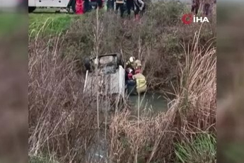 Otomobil su kanalına düştü, 1 kişi boğuldu, 4 kişi yaralandı