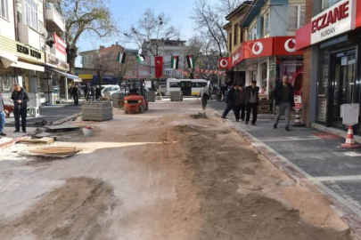 Hal içinde altyapı ve taş döşeme çalışmalarına başlandı