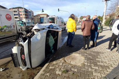 Motosiklete çarpmamak için manevra yapınca olanlar oldu