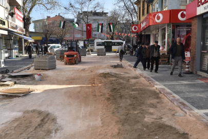 Hal İçinde Altyapı ve Taş Döşeme Çalışmalarına Başladık