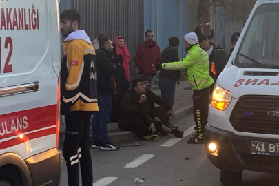 Kocaeli’de minibüs yol ayrımındaki bariyere çarptı : 15 yaralı