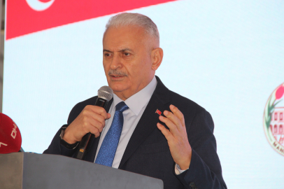 Binali Yıldırım: “Terörle mücadeleyi tartışmaya açamayız”