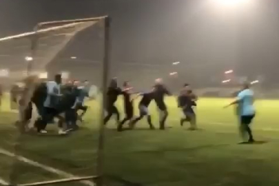 FUTBOL TURNUVASI BOKS MAÇINA DÖNDÜ...