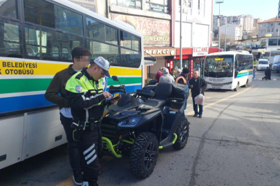 15 yaşındaki genç ATV ile trafiği birbirine kattı, 35 bin lira ceza yedi