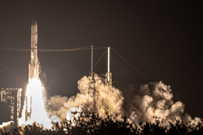 NASA, 50 yıl sonra ilk kez Ay'a iniyor