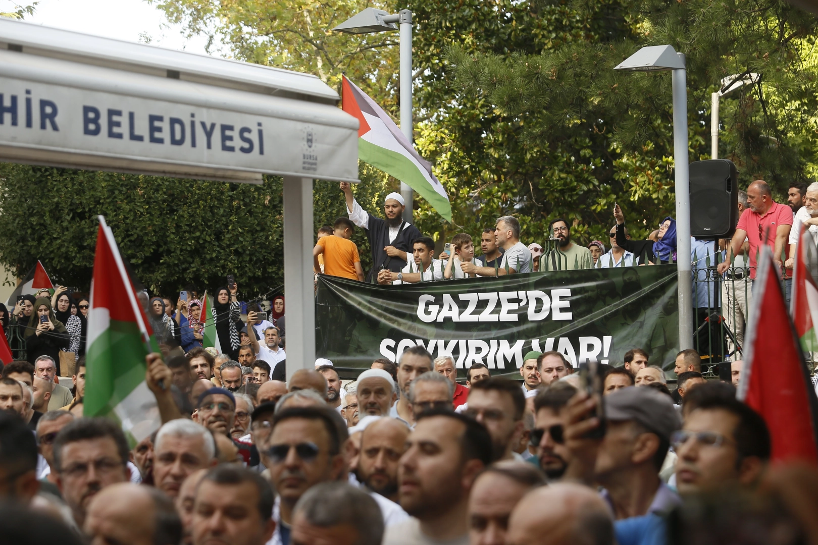 Haniye için basın açıklaması yapıldı: "Gün yas tutma değil intikam günüdür"