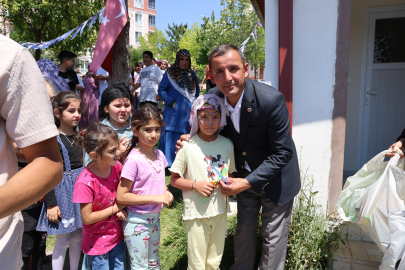 O Muhtar Türkiye'ye örnek oldu! Çocuklar için büyük sürpriz!